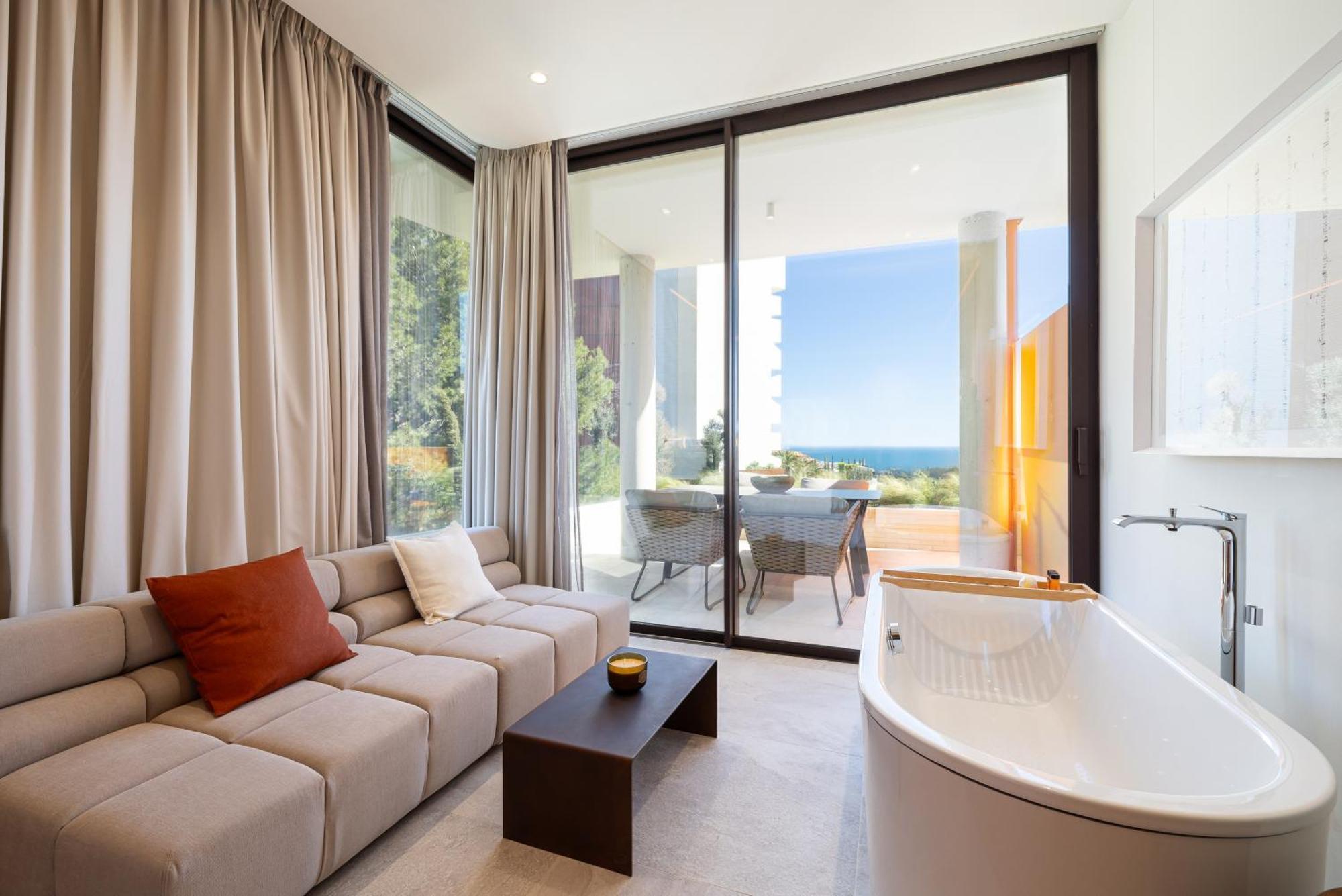 Leiro Residences - Preferred Hotels & Resorts Fuengirola Bagian luar foto