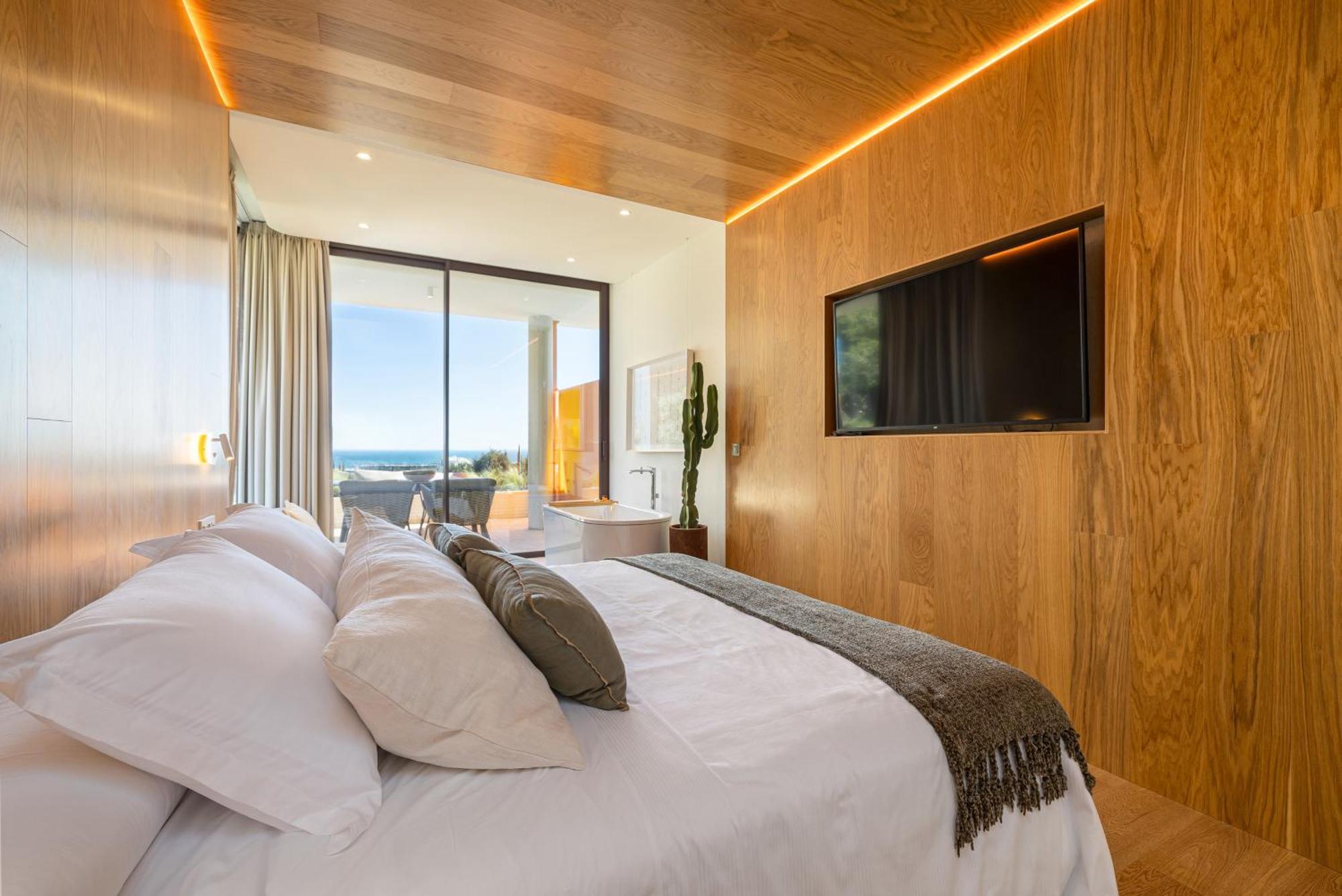 Leiro Residences - Preferred Hotels & Resorts Fuengirola Bagian luar foto