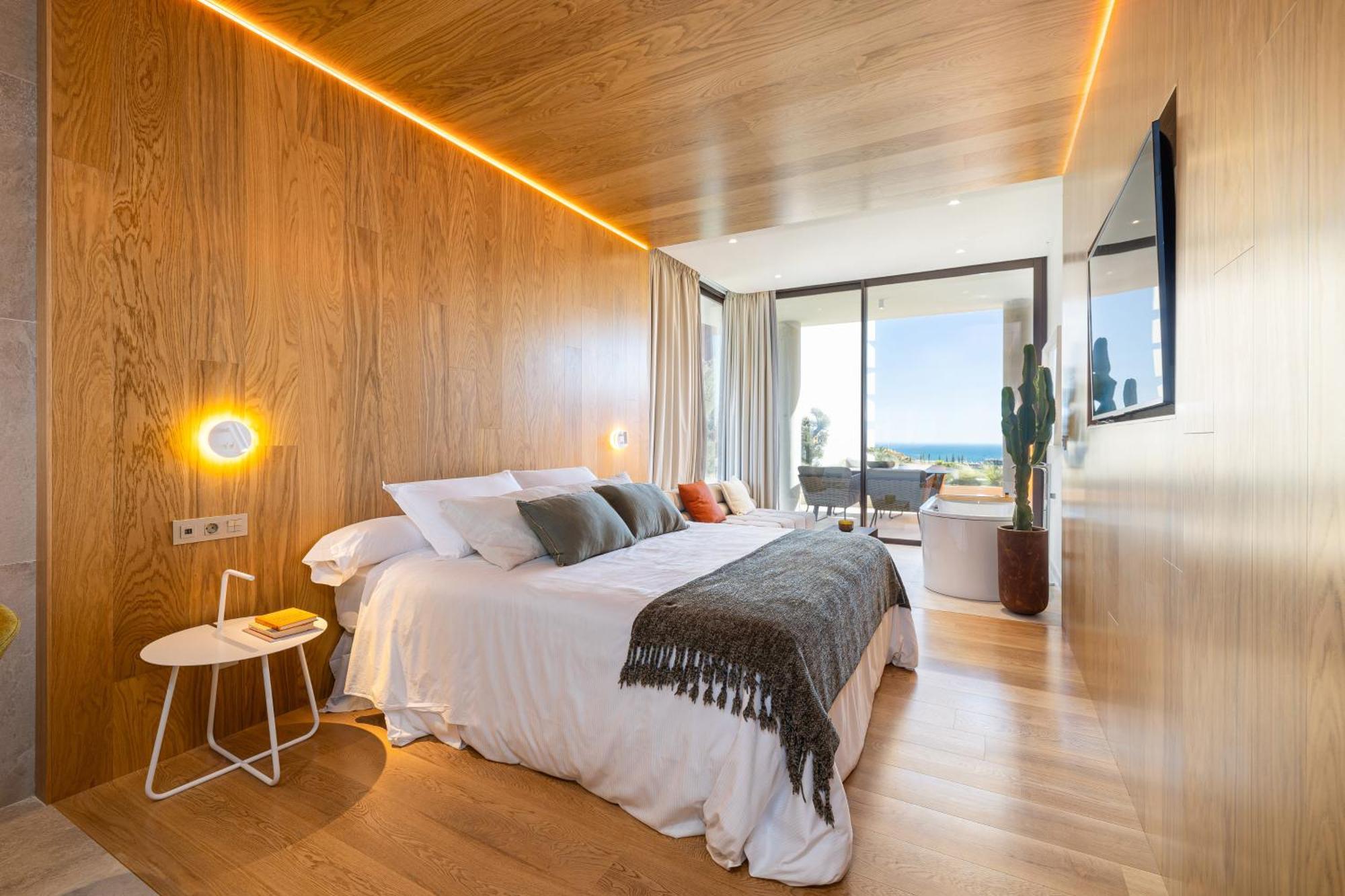 Leiro Residences - Preferred Hotels & Resorts Fuengirola Bagian luar foto